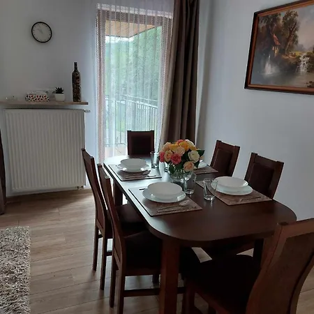 Apartament Cede *